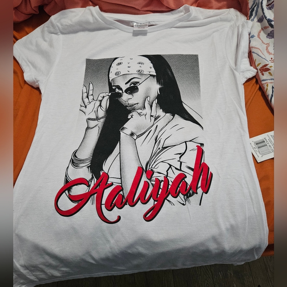 NWOT White Graphic Tee with Aaliyah Print